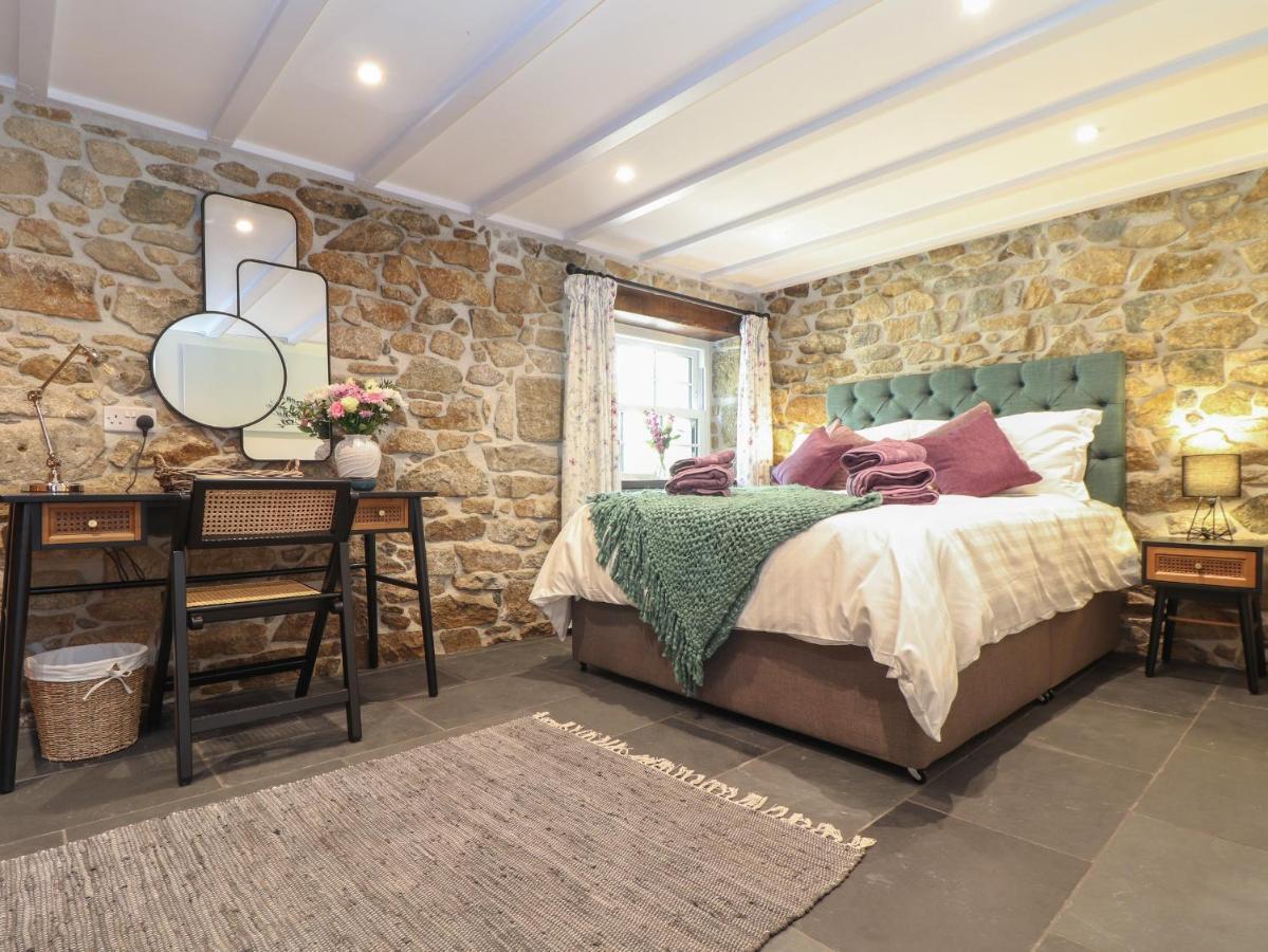 Вилла The Hayloft Хелстон Экстерьер фото